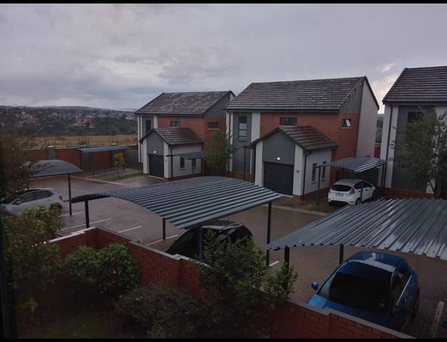 3 BEDROOM DUPLEX FOR SALE IN ROOIHUISKRAAL NORTH
